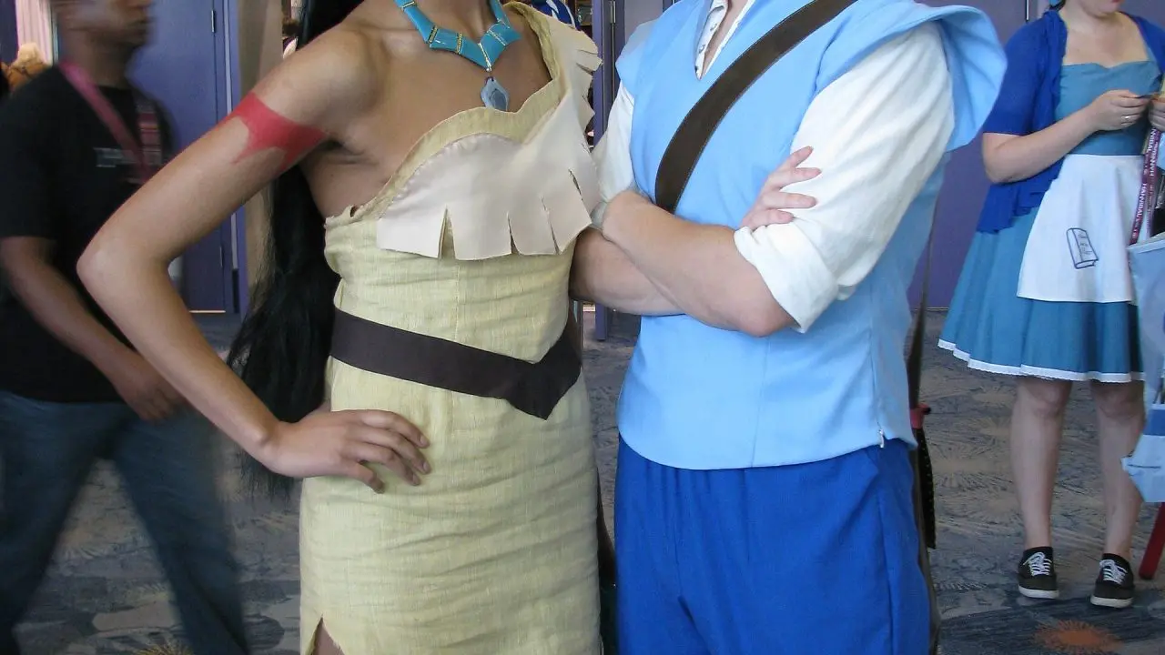 Choisir et personnaliser votre costume Pocahontas femme